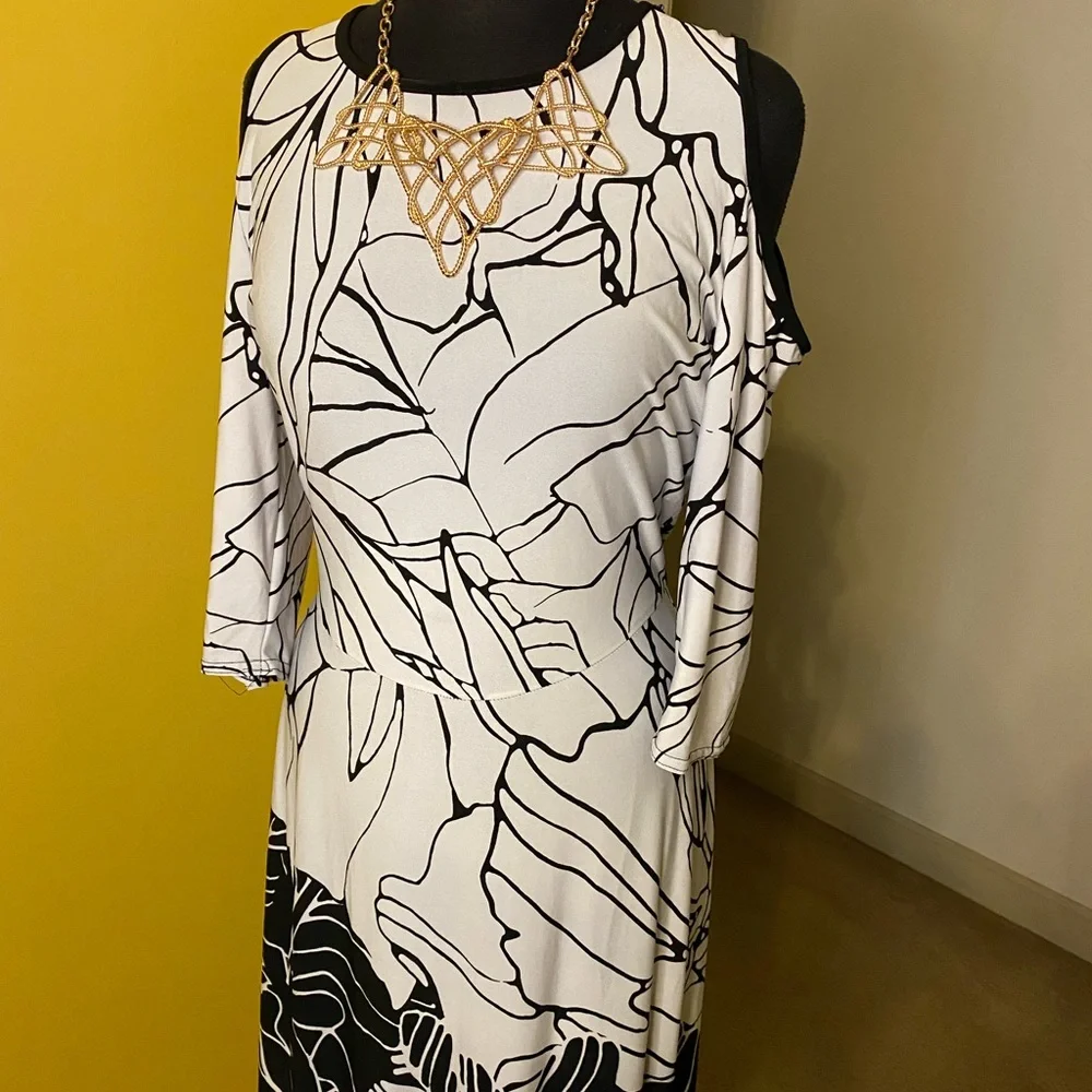 Ashley Stewart, black, white, color block, abstract, maxi dress, 10/12.. - Picture 2 of 4
